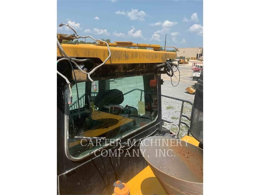 CAT 826K Soil compactors