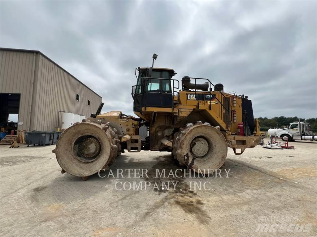 CAT 826K Soil compactors