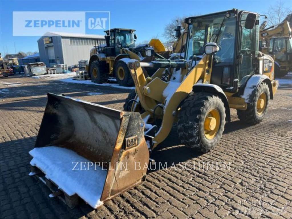 CAT 906M Wheel loaders