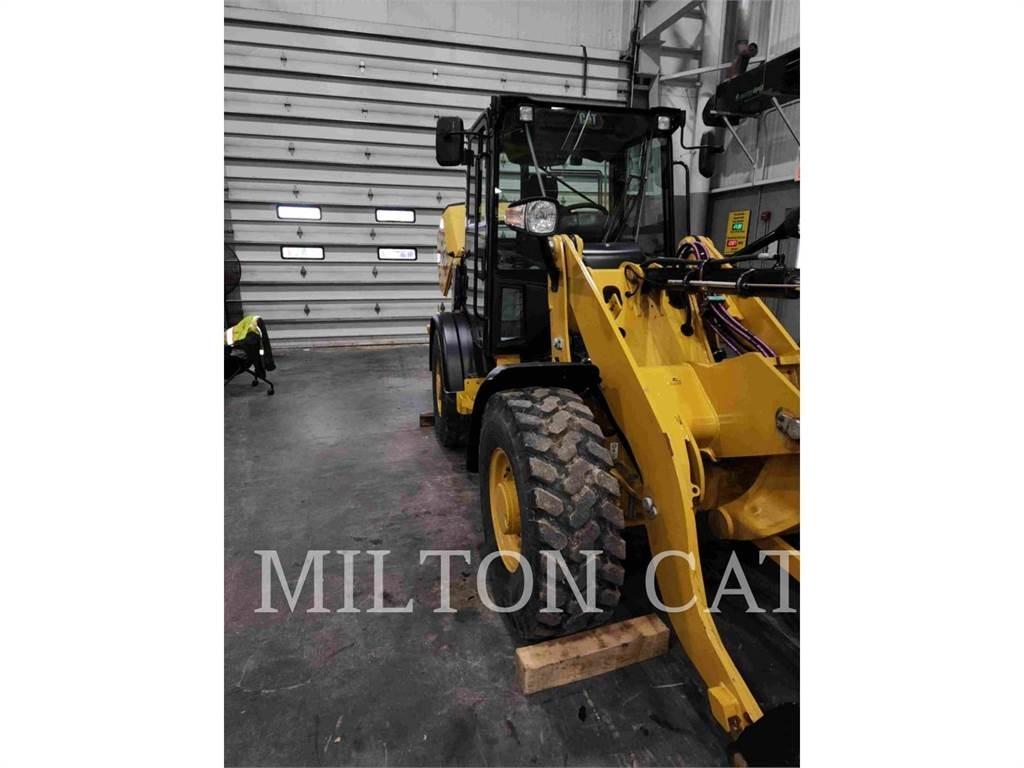 CAT 906M Wheel loaders