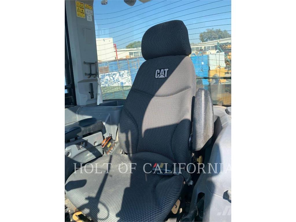 CAT 907 Wheel loaders