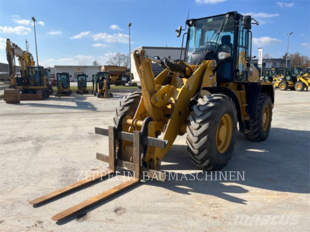 CAT 918M Wheel loaders