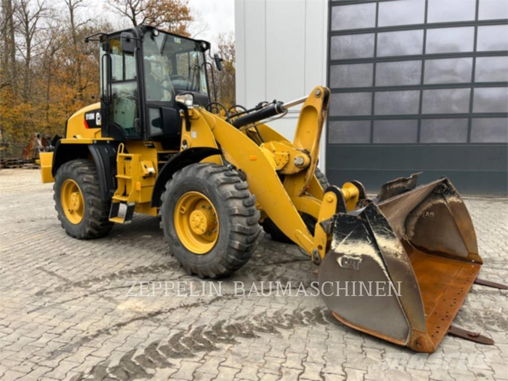 CAT 918M Wheel loaders