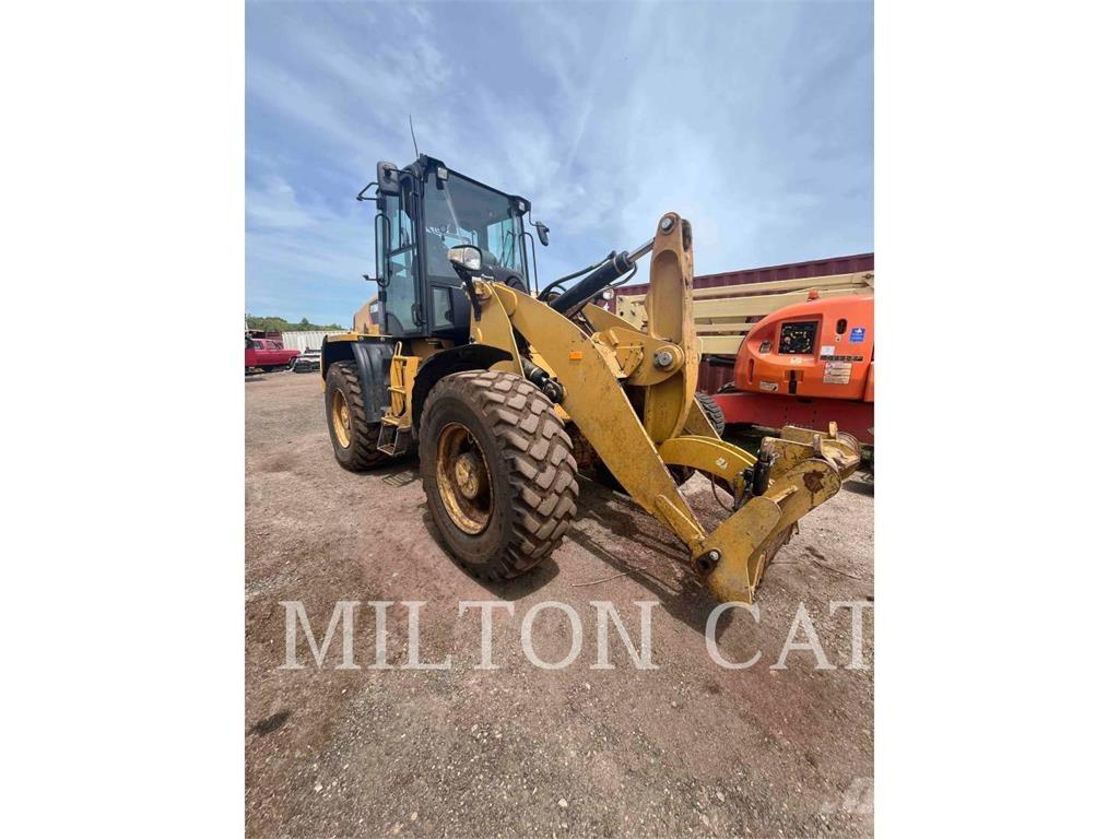 CAT 918M Wheel loaders