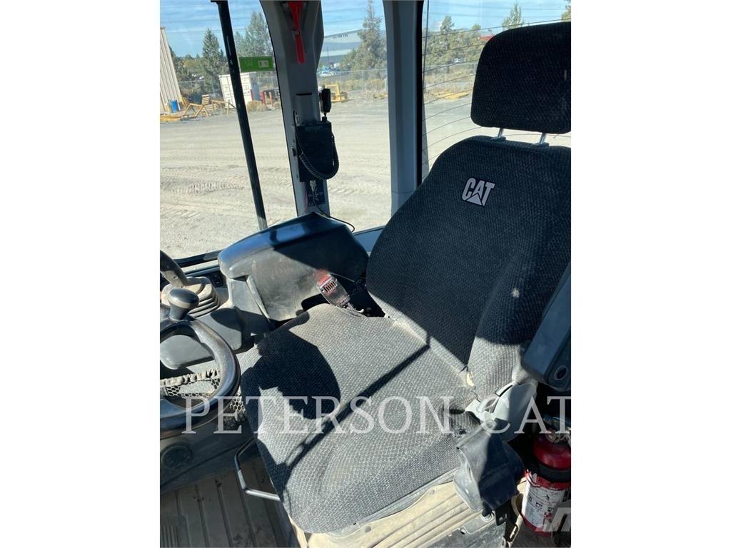 CAT 930M Wheel loaders