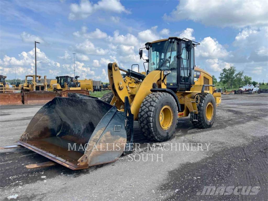 CAT 930M Wheel loaders