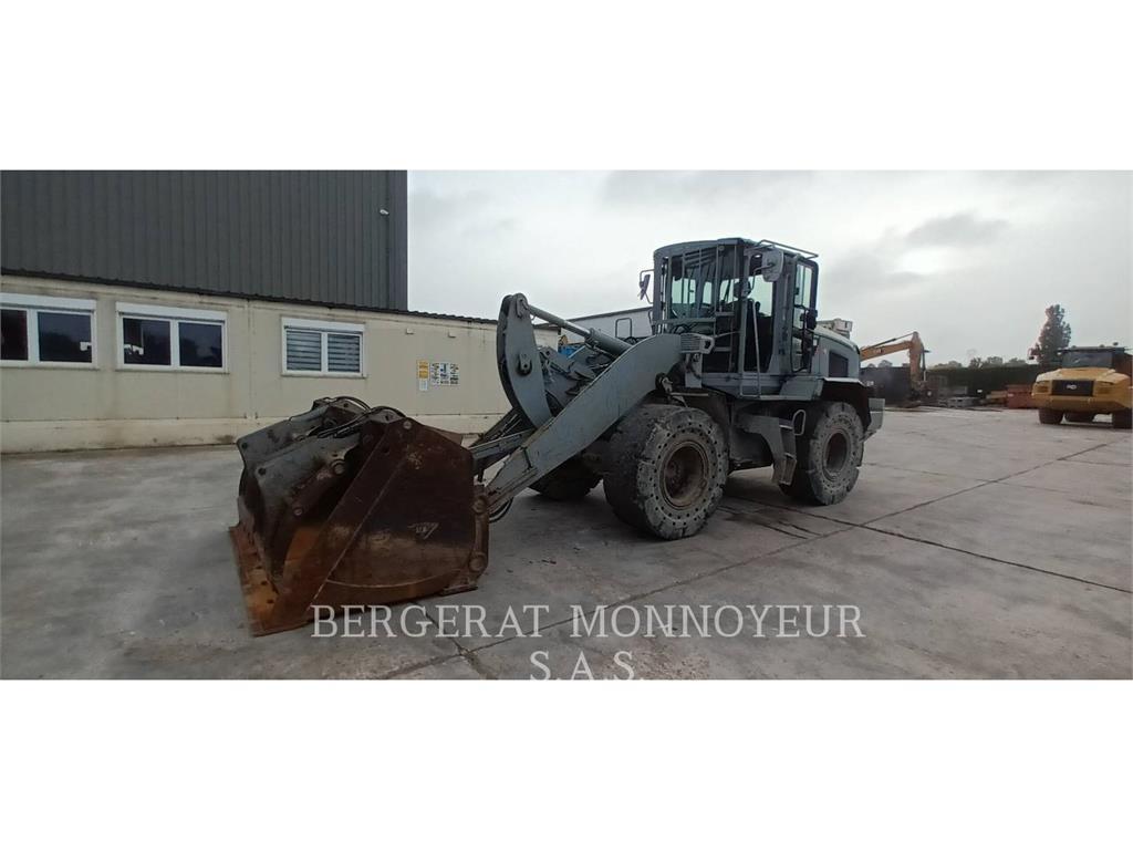 CAT 930M Wheel loaders
