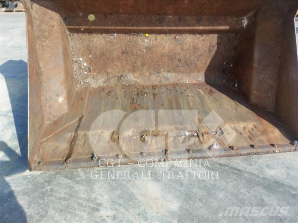 CAT 930M Wheel loaders