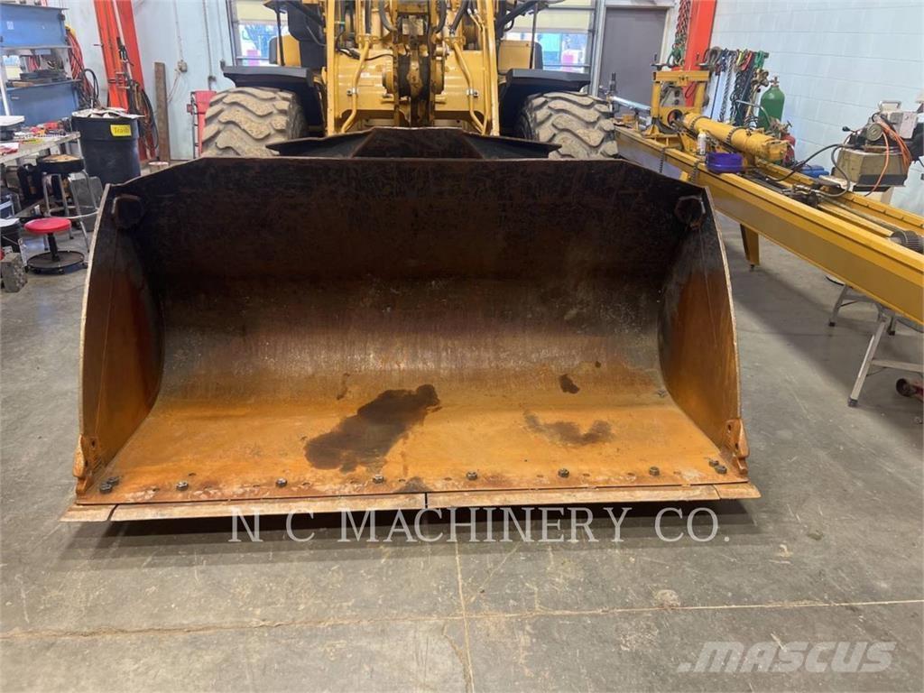 CAT 930M Wheel loaders