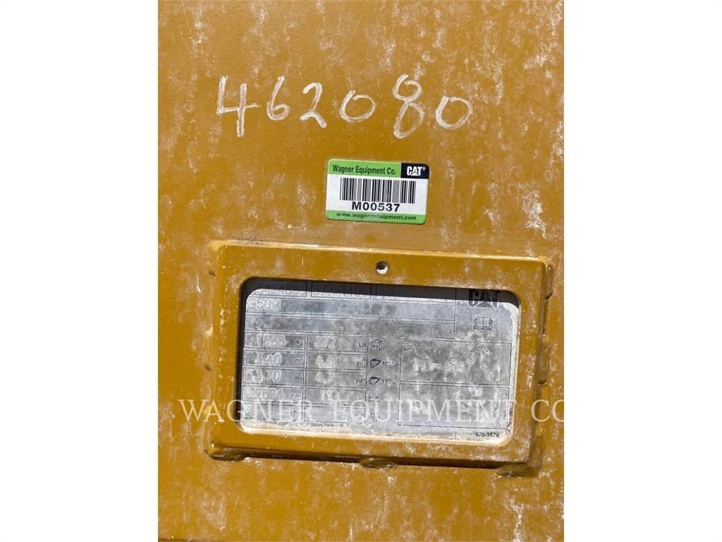 CAT 950 Buckets