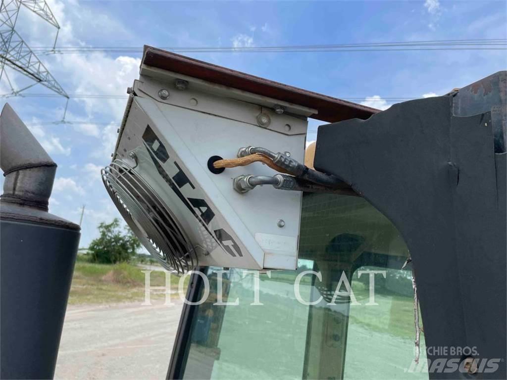 CAT 953C Crawler loaders