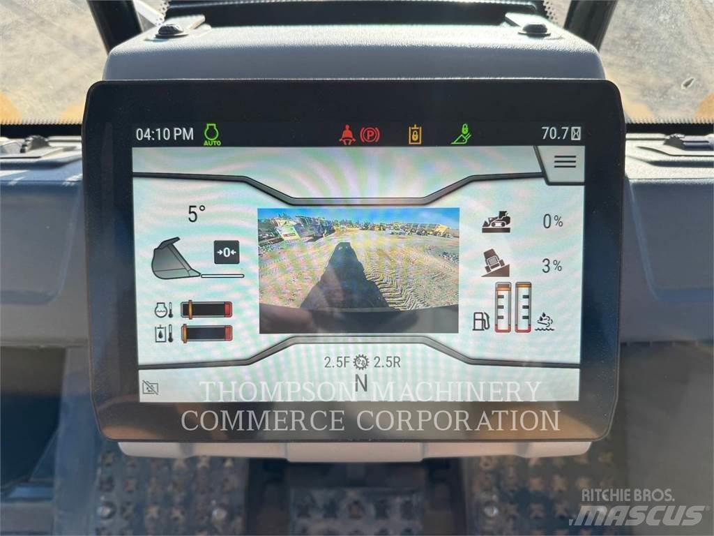 CAT 963 Crawler loaders