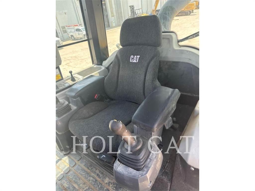 CAT 963K Crawler loaders