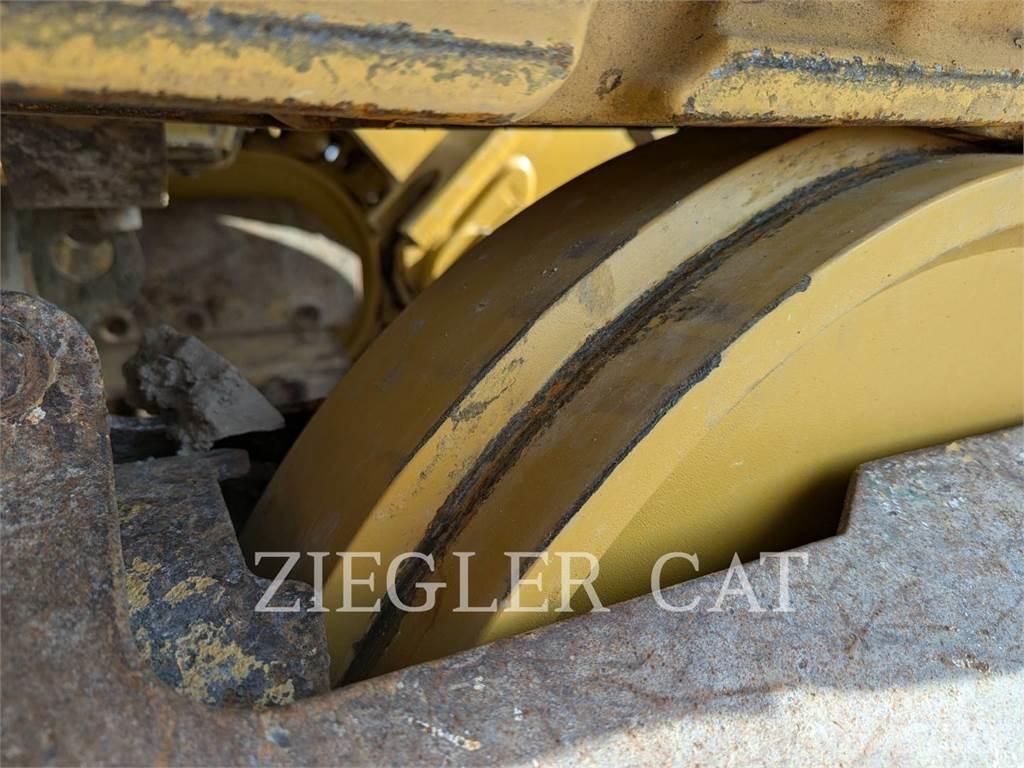 CAT 963K Crawler loaders