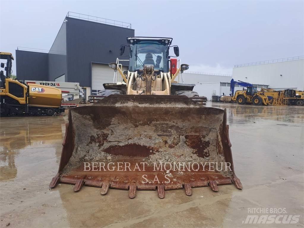 CAT 966M Wheel loaders