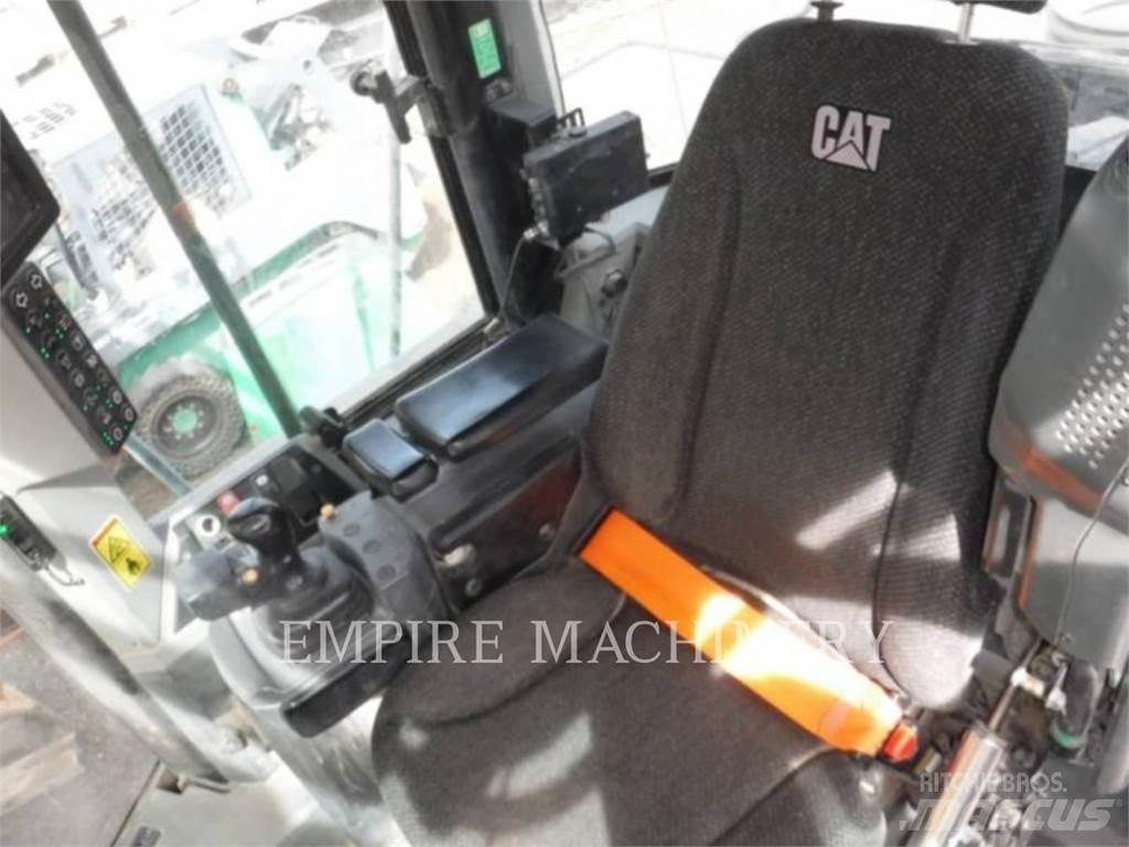 CAT 966M Wheel loaders