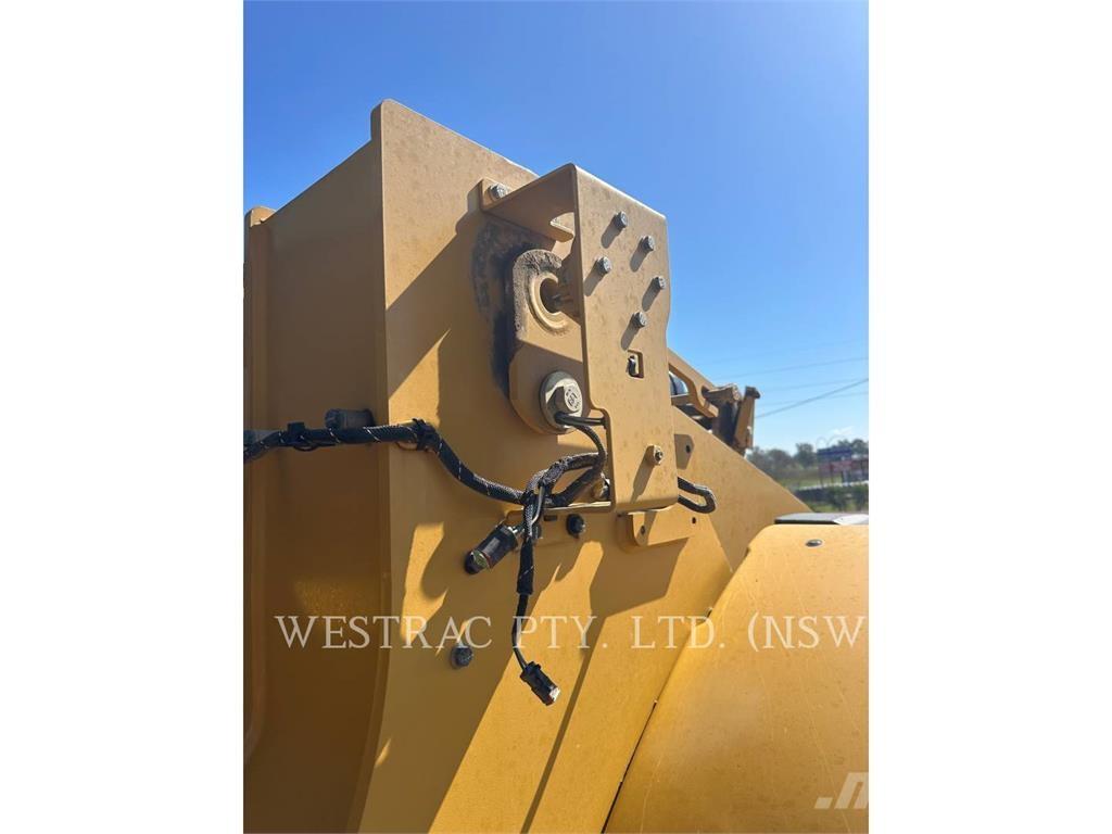 CAT 972M Wheel loaders