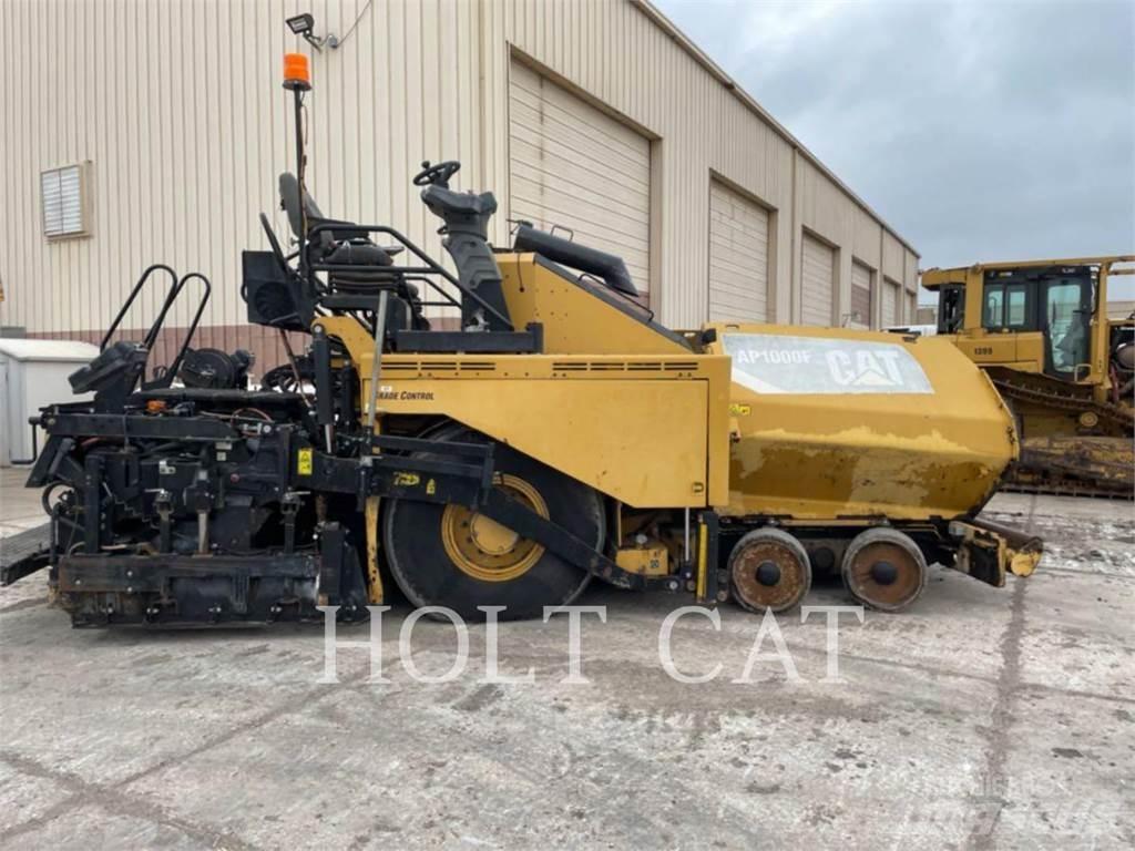 CAT AP1000F Single drum rollers