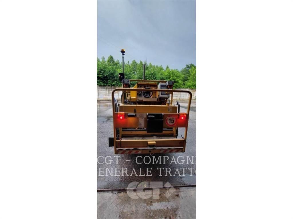 CAT AP255E Asphalt pavers
