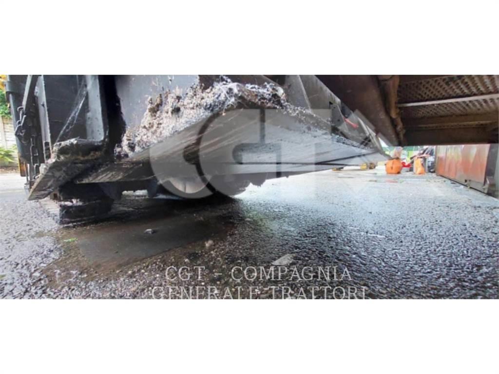 CAT AP255E Asphalt pavers