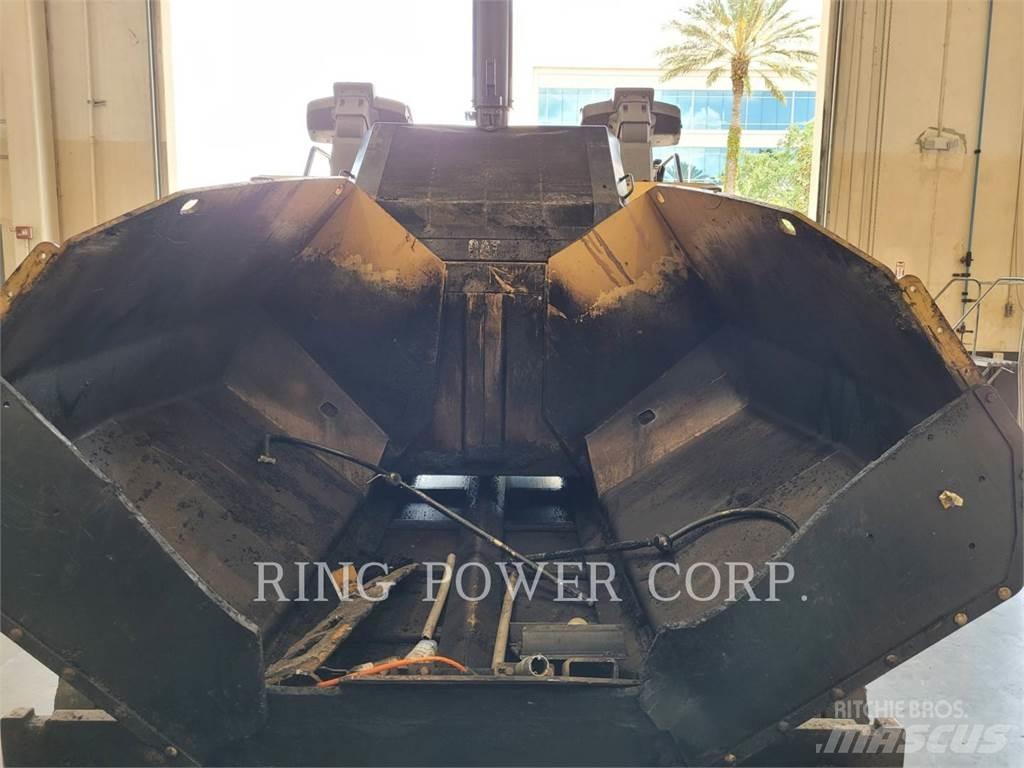 CAT AP500F Asphalt recycling