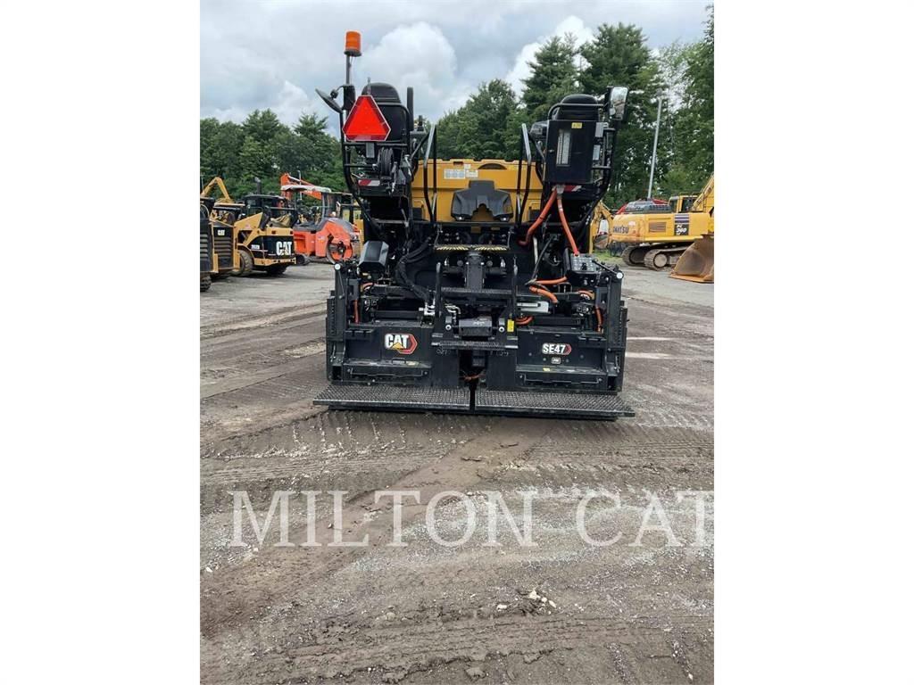 CAT AP555 Asphalt pavers