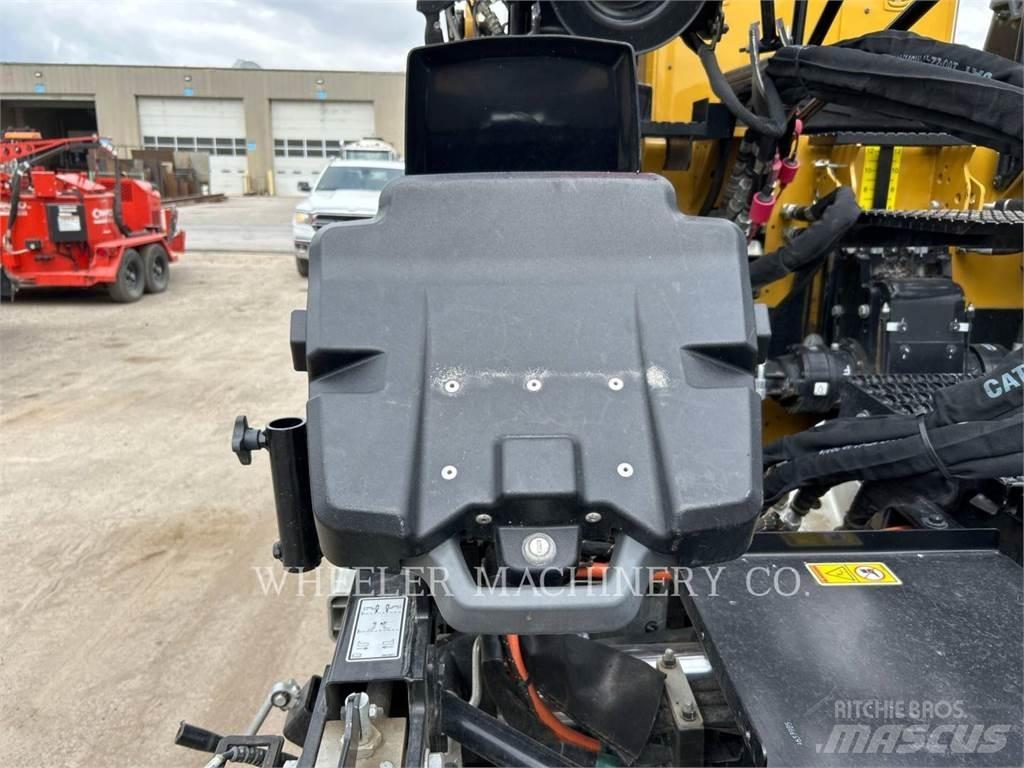 CAT AP655 Asphalt pavers