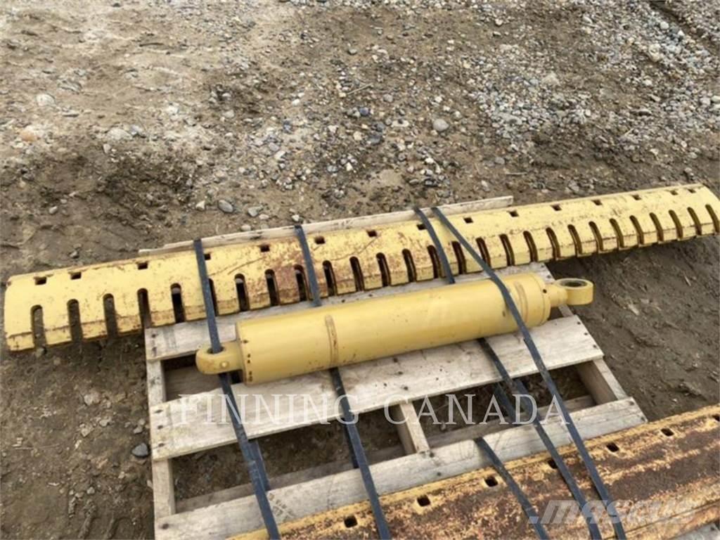 CAT ATTACHMENTS 14M Snow throwers