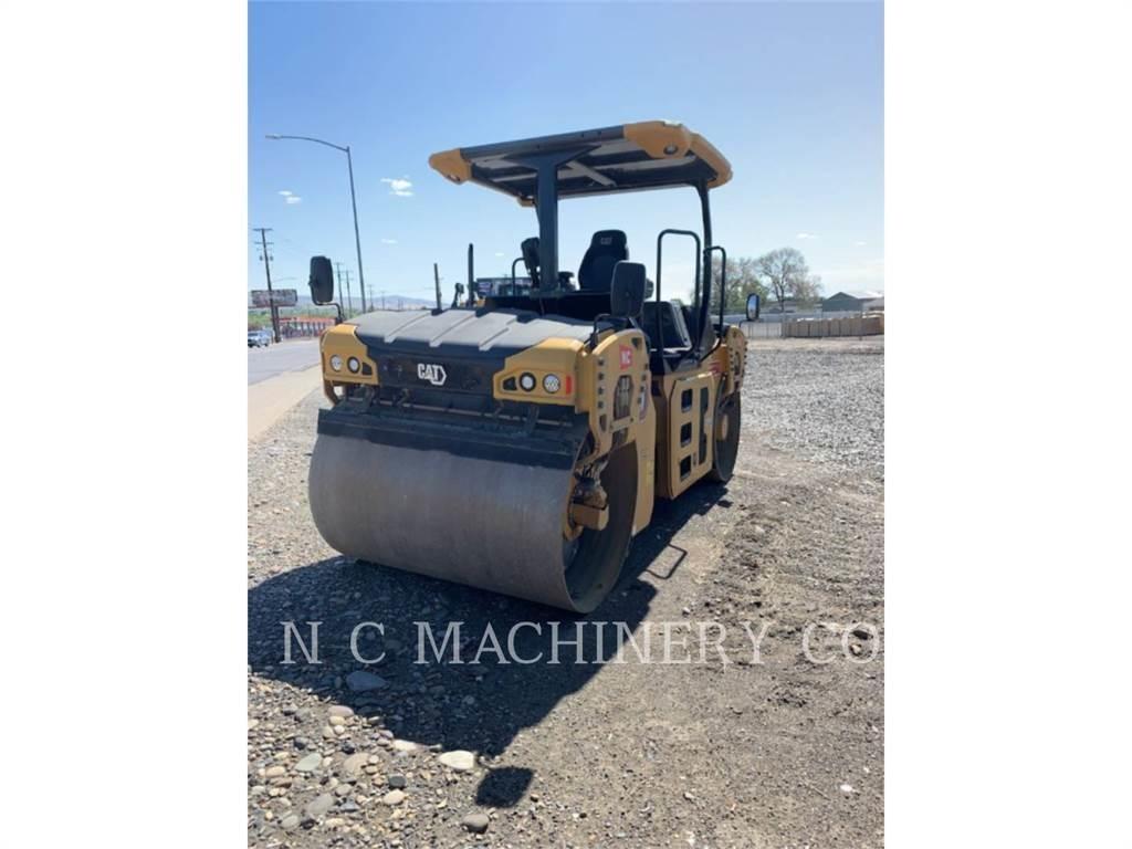 CAT CB10 Asphalt pavers