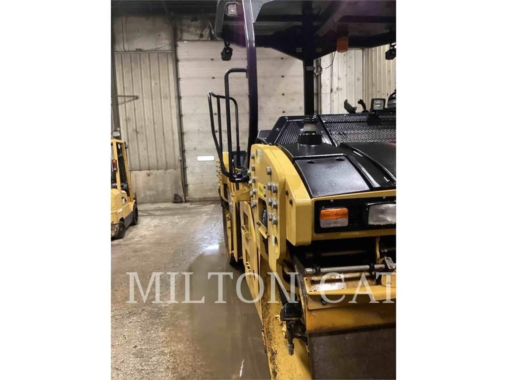 CAT CB13 Soil compactors