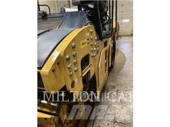 CAT CB13 Twin drum rollers