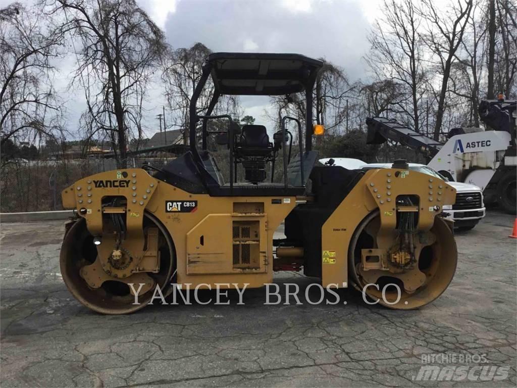 CAT CB13 Soil compactors