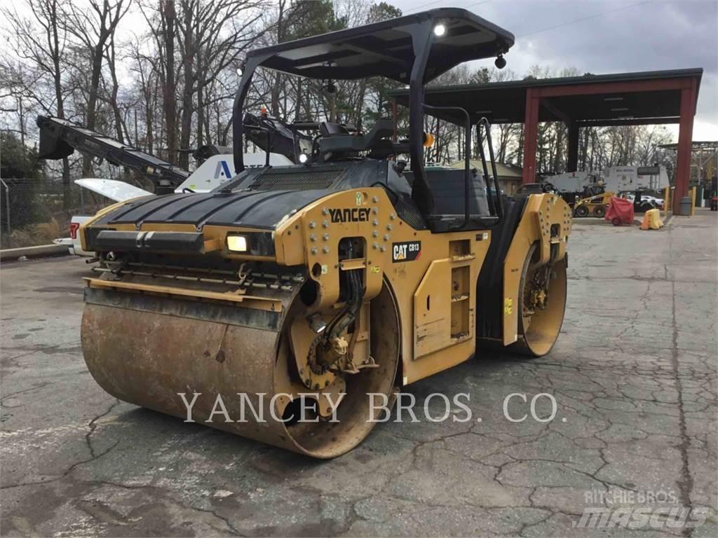 CAT CB13 Soil compactors