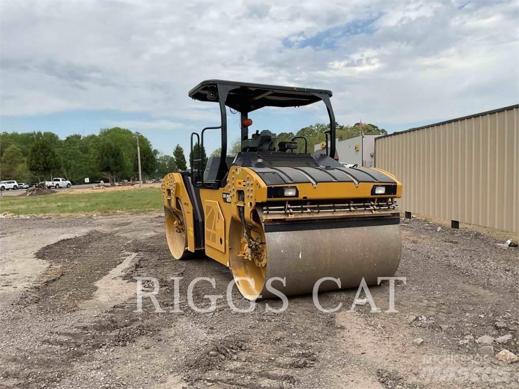 CAT CB13 Soil compactors