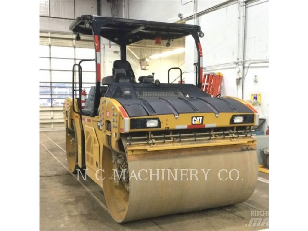 CAT CB13 Asphalt pavers