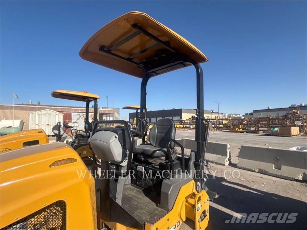 CAT CB2.7 GC Twin drum rollers