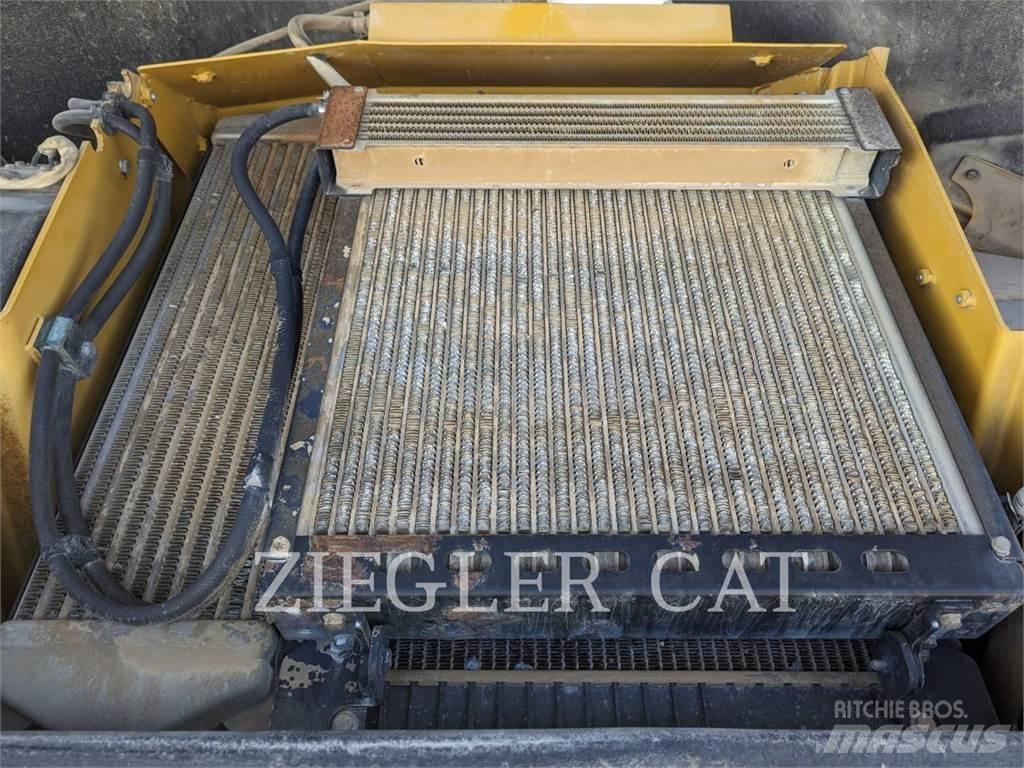 CAT CB64 Soil compactors