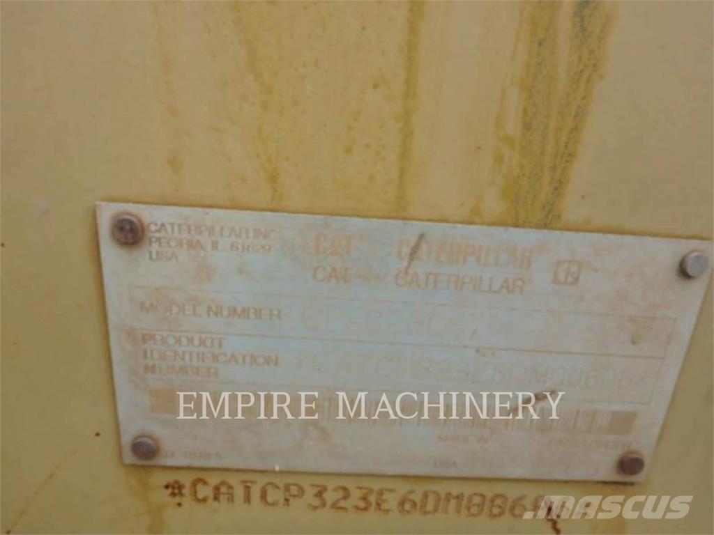 CAT CP323C Single drum rollers