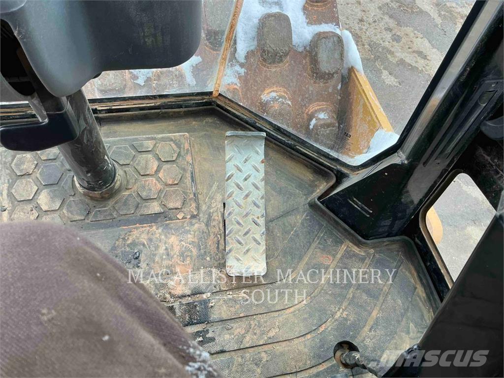 CAT CP44B Single drum rollers