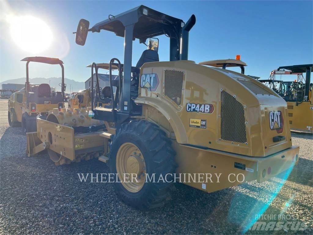 CAT CP44B Single drum rollers