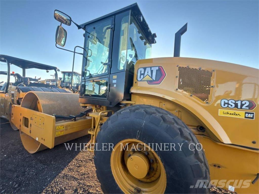 CAT CS12 Single drum rollers