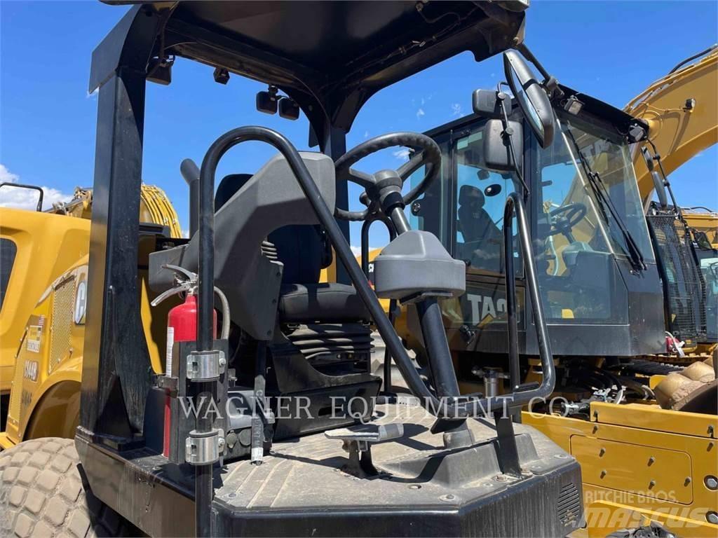 CAT CS44B Soil compactors