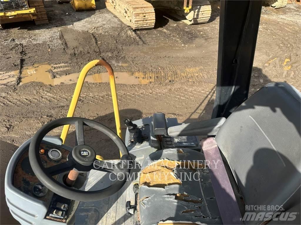 CAT CS533E Soil compactors