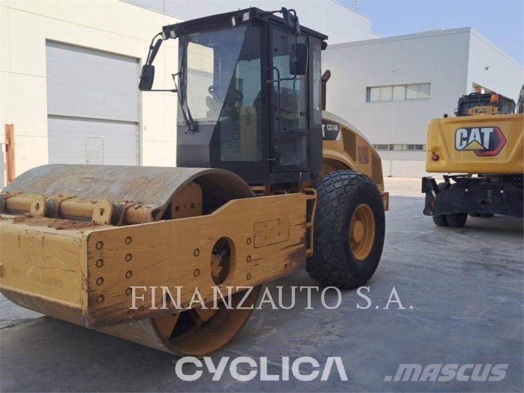 CAT CS74B Single drum rollers