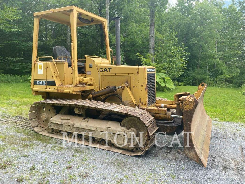 CAT D3B Crawler dozers