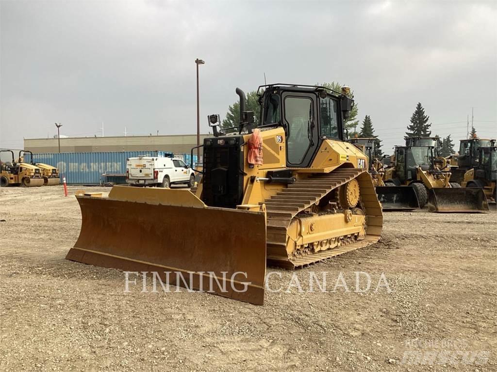 CAT D5-17 Crawler dozers
