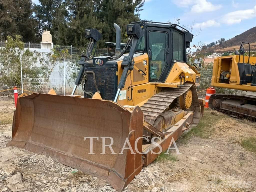 CAT D5-17 Crawler dozers