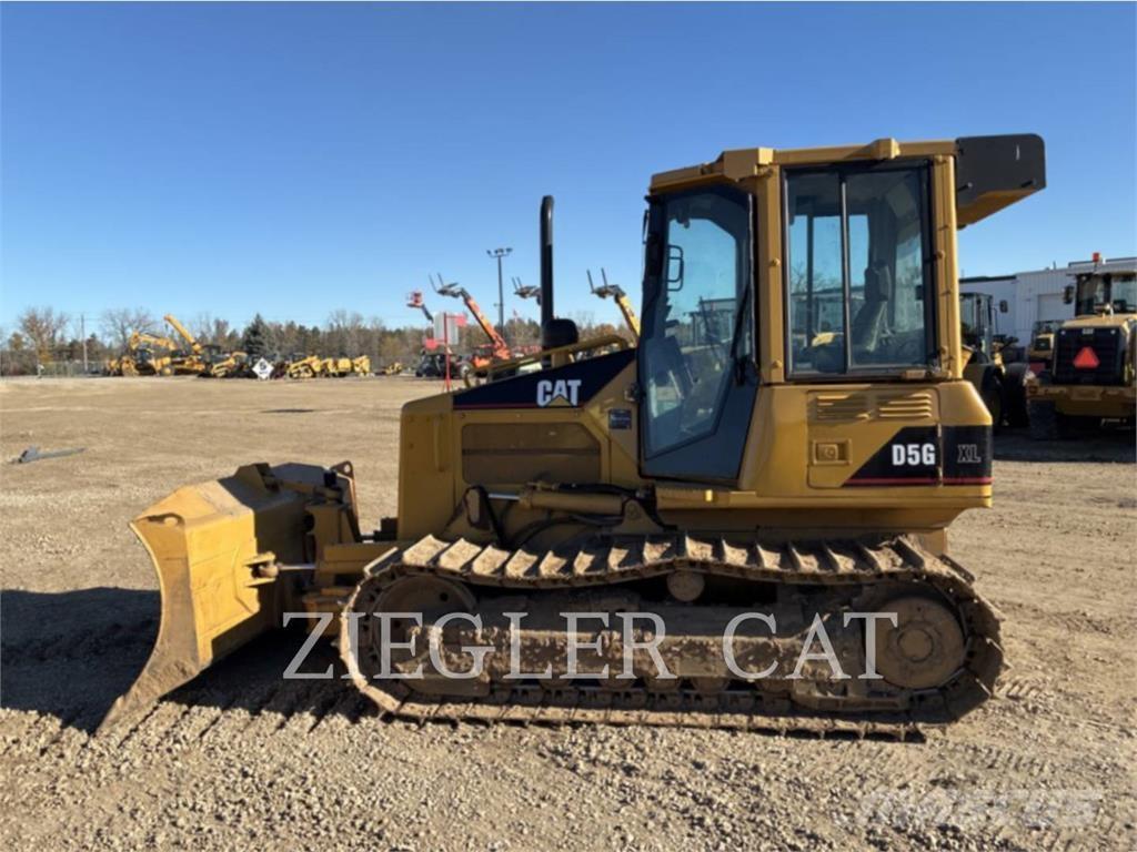 CAT D5G Crawler dozers
