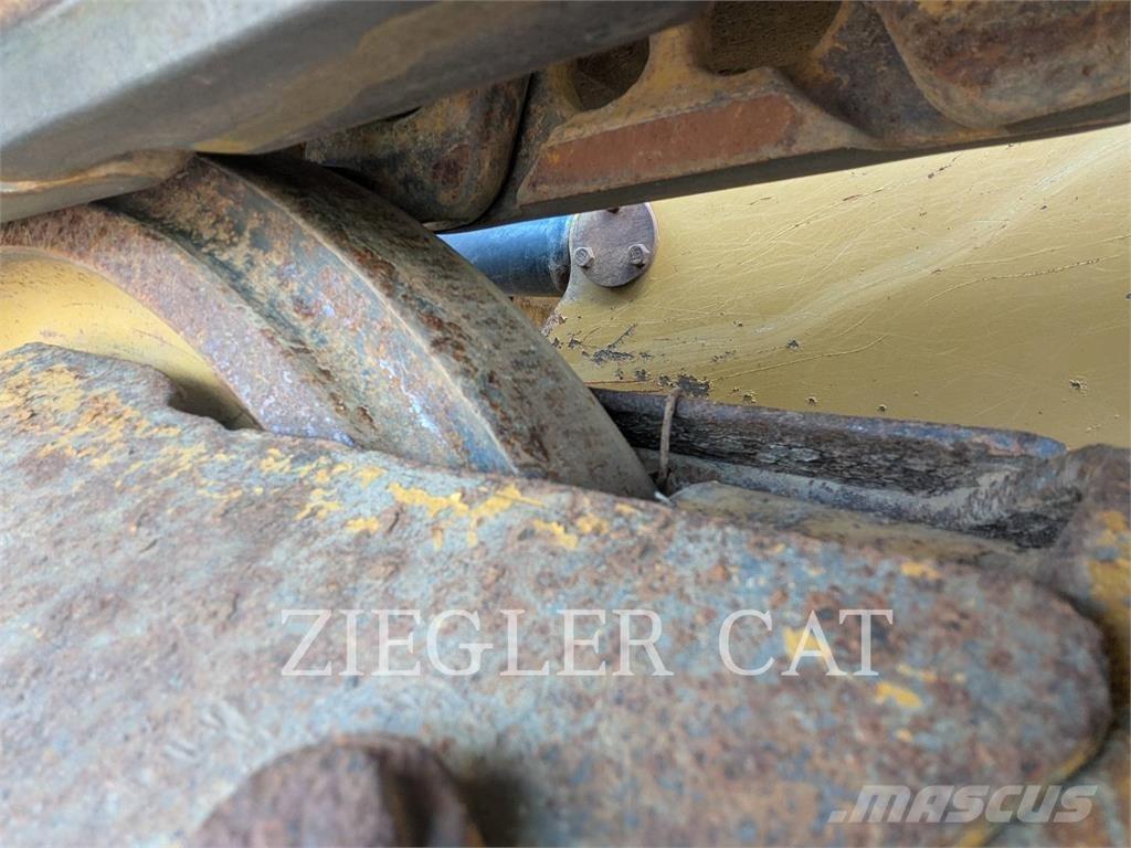 CAT D6K2 Crawler dozers