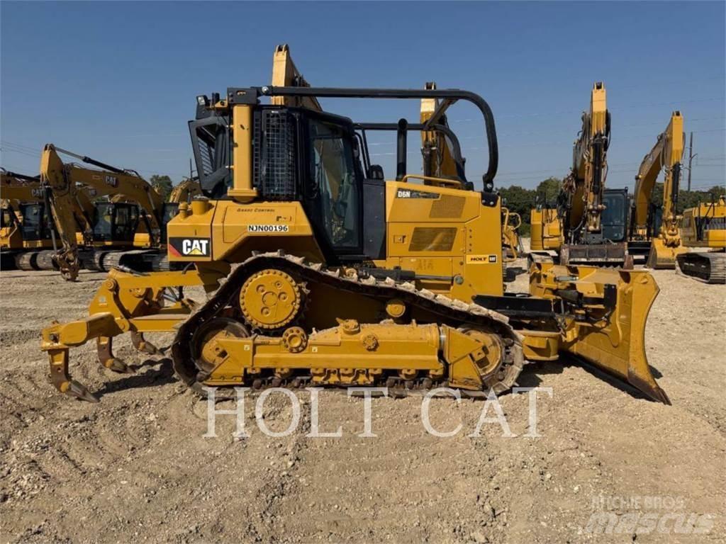 CAT D6N Crawler dozers